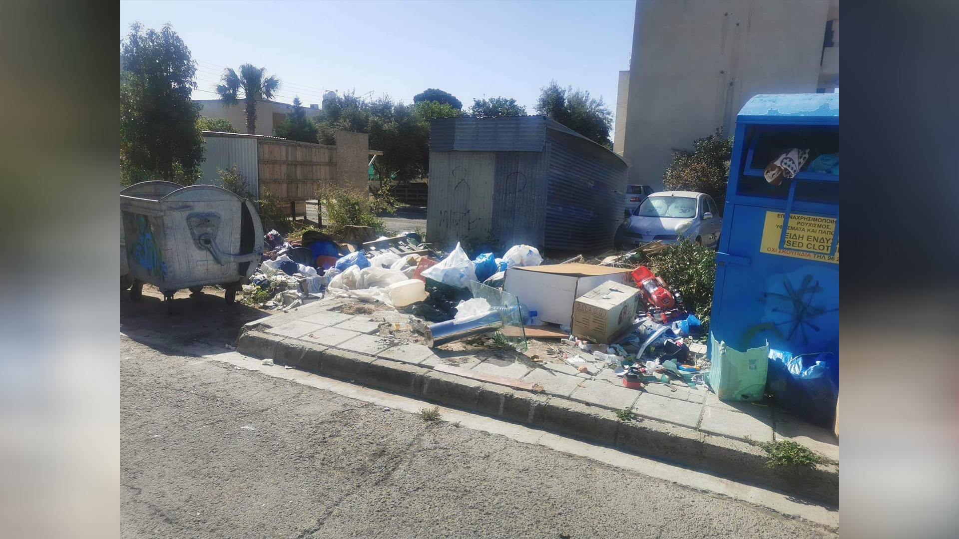 ΦΩΤΟ: Βόθροι και σκουπίδια «πνίγουν» κατοίκους στην περιοχή των Κάτω Πολεμιδιών