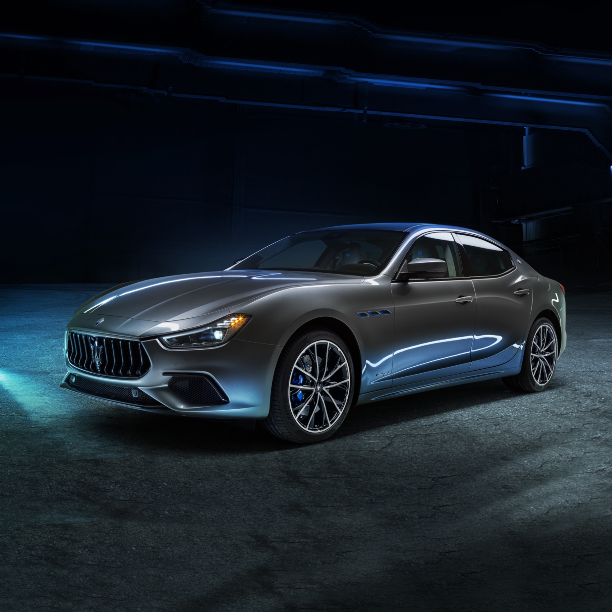 Ετοιμοπαράδοτα Maserati Ghibli, Levante και Grecale από την E-CARS Modena Ltd