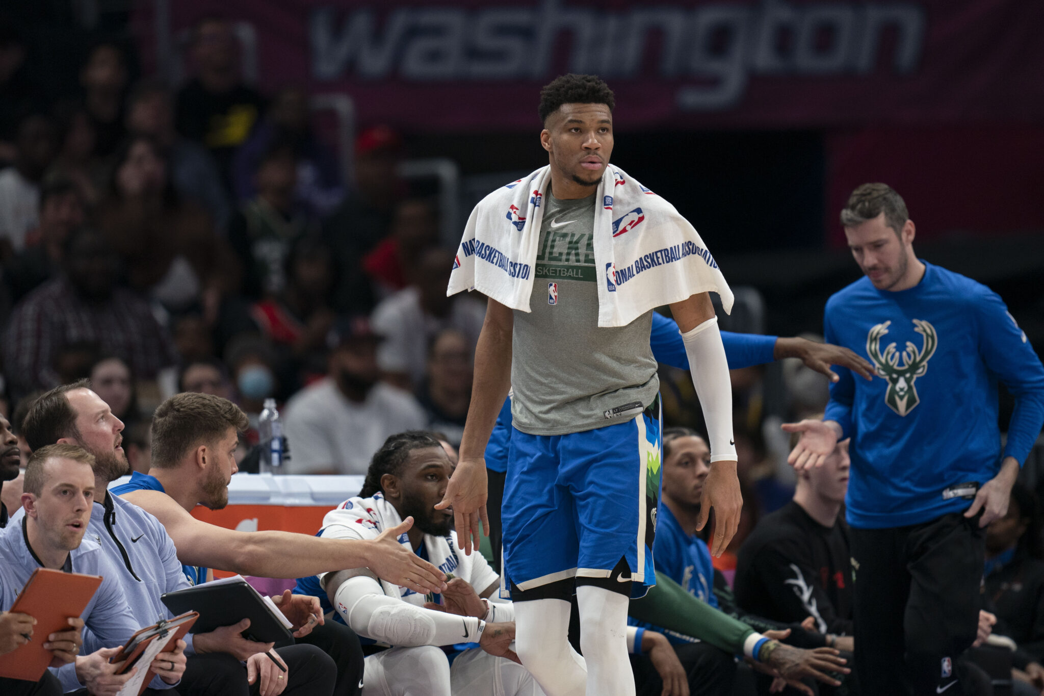 Επιστρέφει ο Γιάννης για το Game 4 των Μπακς