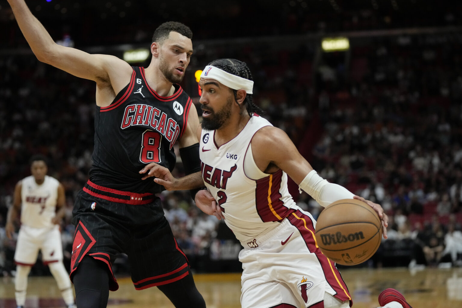 «Καθάρισαν» τους Μπουλς οι Χιτ, εύκολα τους Θάντερ οι Τίμπεργουλβς