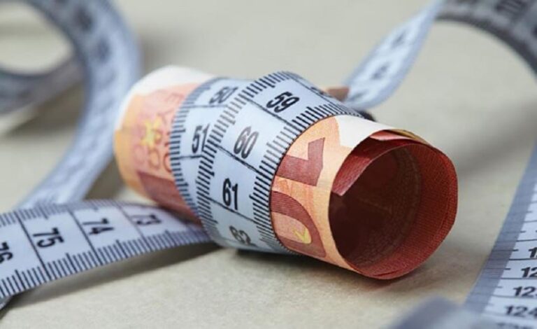 Απορρόφηση επιτοκίων και μείωση ΦΠΑ σε βασικά προϊόντα προτείνει ο Κεραυνός 