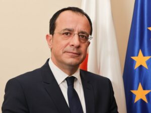 Οδηγίες ΠτΔ για πλήρη διερεύνηση των κυρώσεων σε έκτακτη σύσκεψη στο Προεδρικό