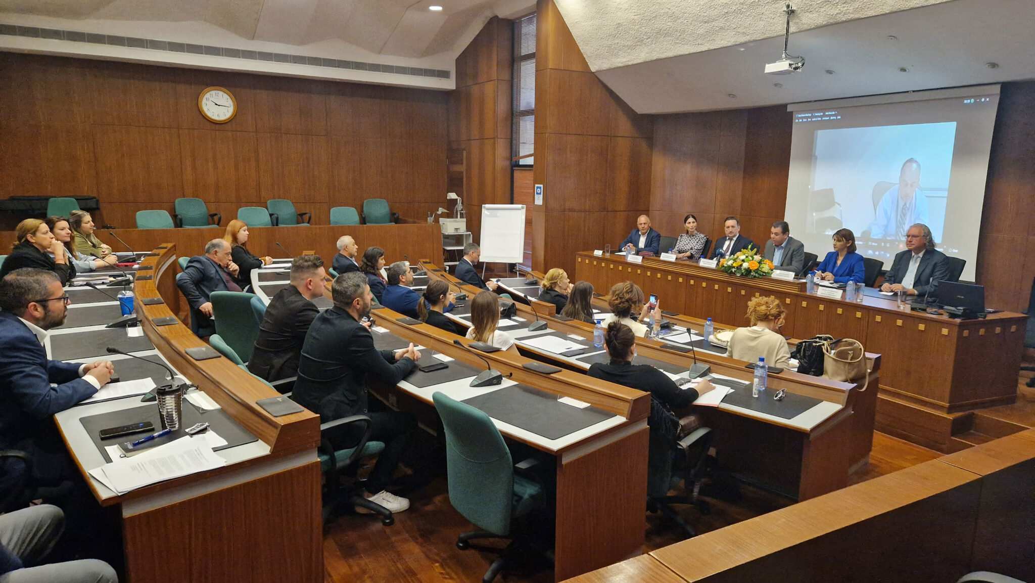 «Βοήθεια στο σπίτι»: Πρόγραμμα τηλεφροντίδας θα εισαγάγει ο Δήμος Στροβόλου