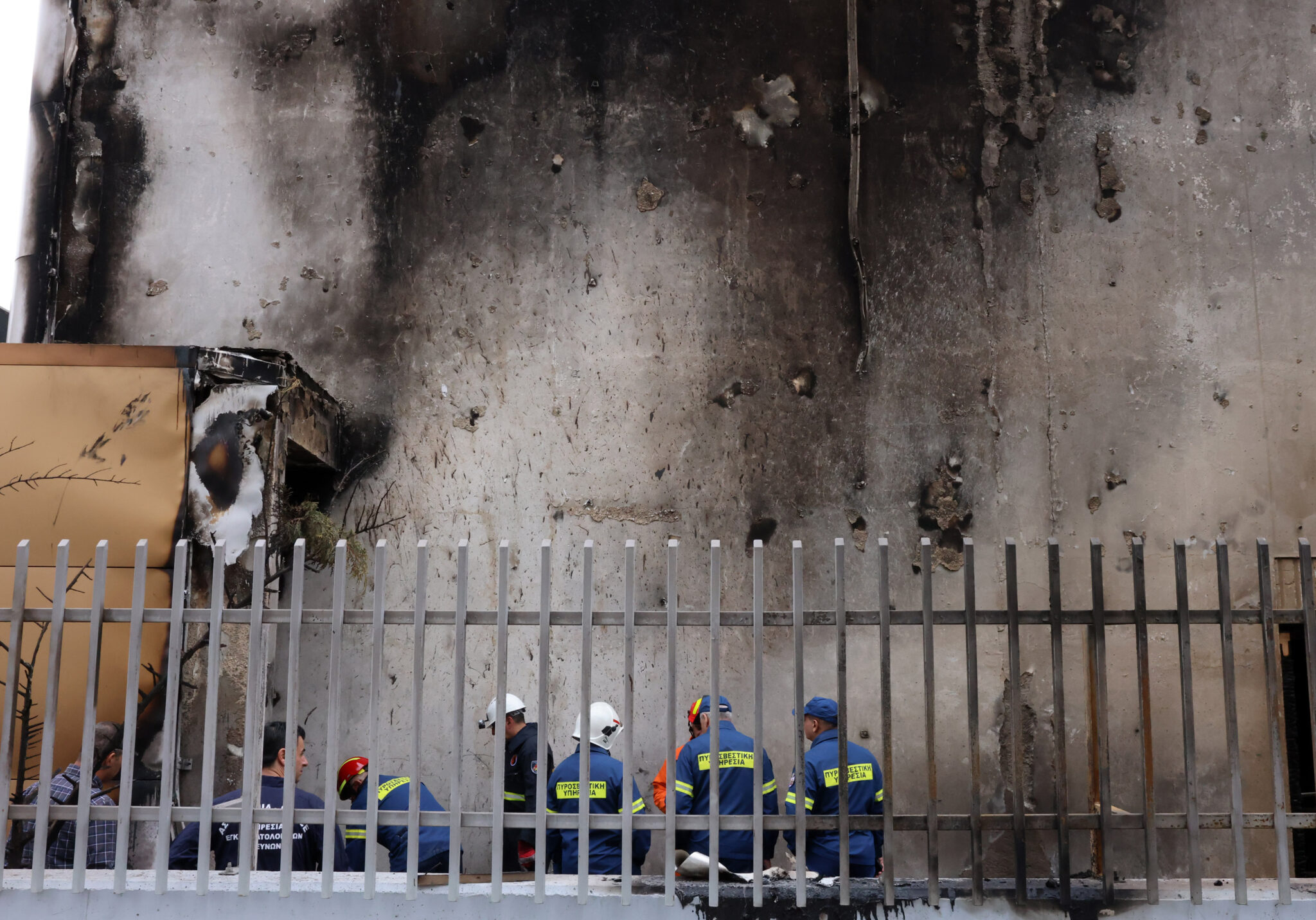 Ρωσικό Πολιτιστικό Κέντρο: Μόνο στάχτη βρέθηκε στη σκηνή