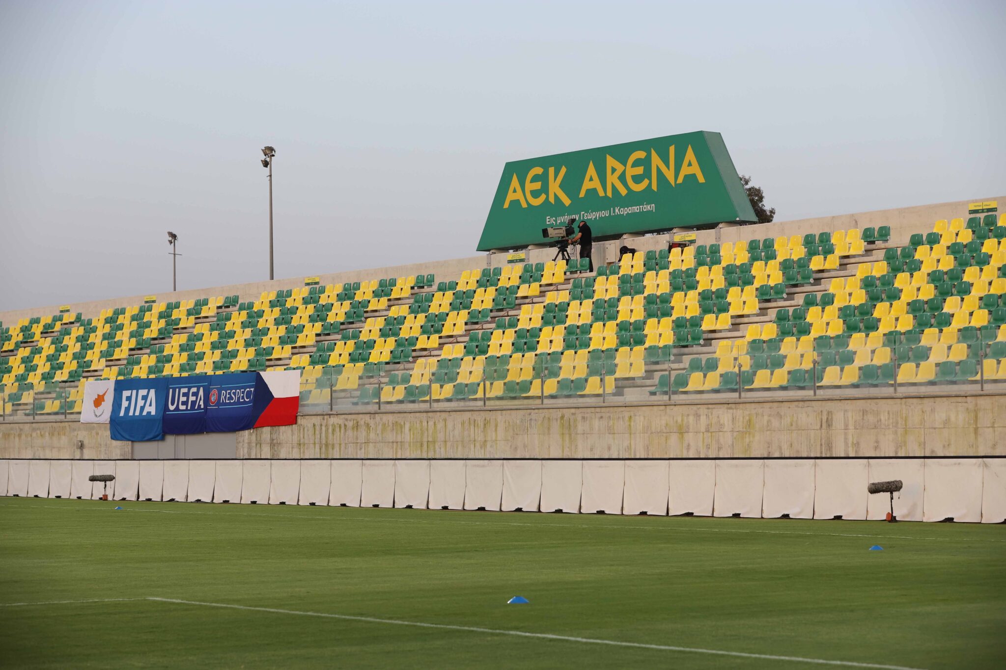 Αποκλεισμός από τα γήπεδα για 17χρονο που εμπλέκεται σε επεισόδια στο ΑΕΚ Αρένα