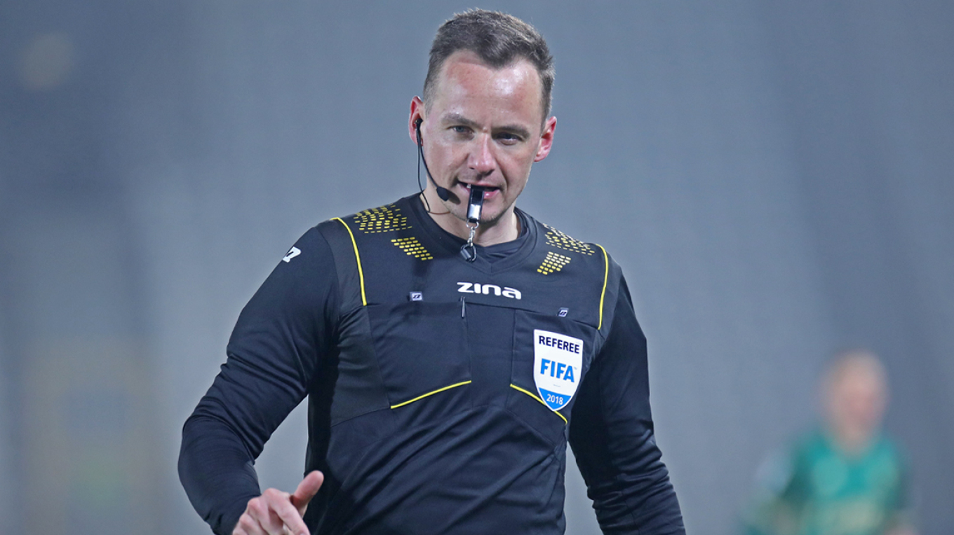 Έφτασαν…μεθυσμένοι από την Πολωνία στην Αθήνα οι διαιτητές του ΑΕΚ – Άρης