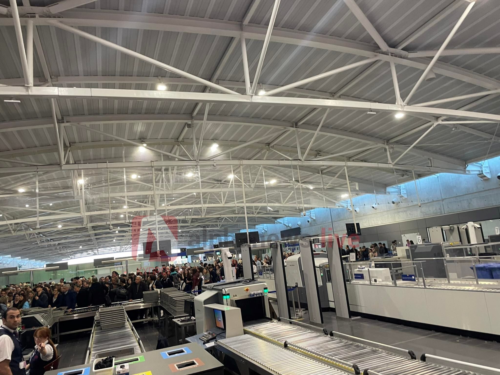 Χάος στο αεροδρόμιο Λάρνακας: