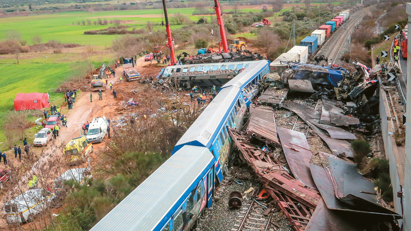 Τραγωδία στα Τέμπη: Βγήκε από τη ΜΕΘ η 20χρονη Μυρσίνη μετά από 45 μέρες