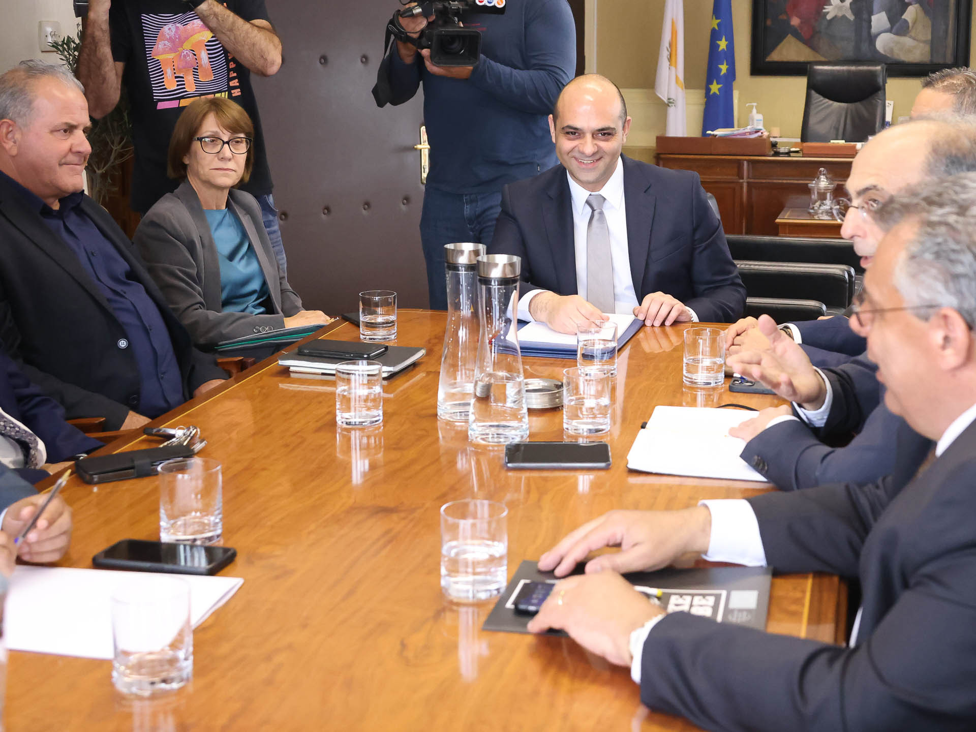 Πως το ΚΕΒΕ από υπέρμαχος του όχι για την ΑΤΑ κατέληξε να λέει ναι στην πρόταση