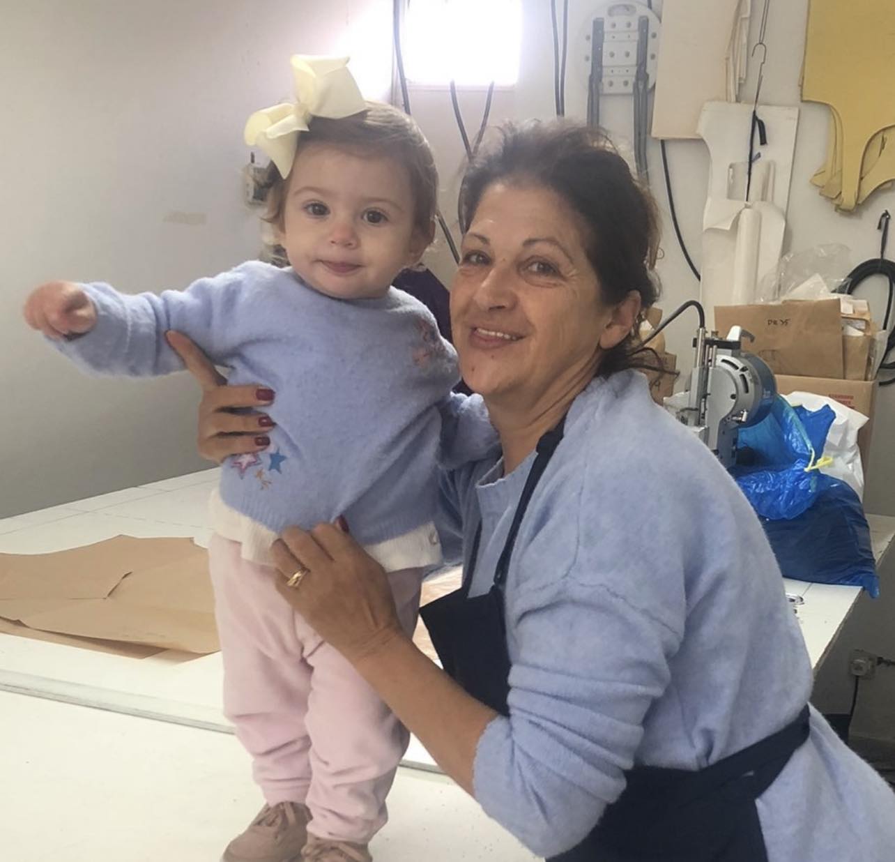 Αναγνωρίζετε το κοριτσάκι της φωτογραφίας; Είναι η κορυφαία παρουσιάστρια (ΦΩΤΟ)