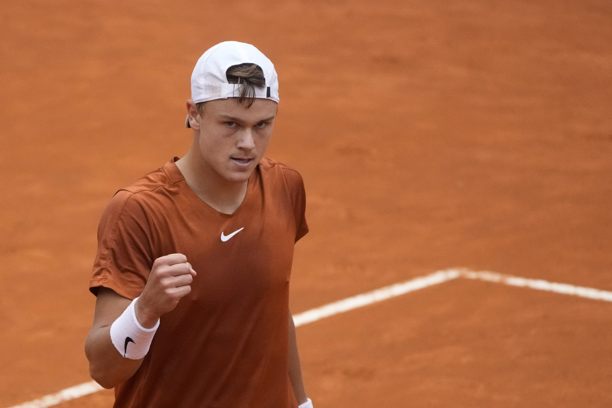 Φοβερός Ρούνε, λύγισε με ανατροπή τον Ρουντ και πέρασε στον τελικό της Ρώμης