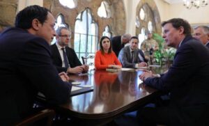 Στη «σκιά» των τουρκικών εκλογών η συνάντηση Στιούαρτ – Χριστοδουλίδη