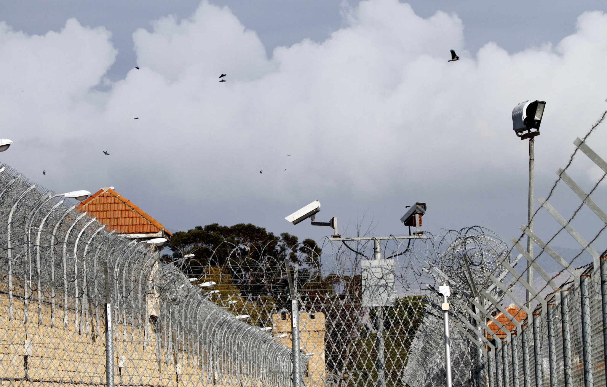 Φυλακές: Σε ειδικές εξετάσεις οι υποψήφιοι για πρόσληψη δεσμοφύλακες
