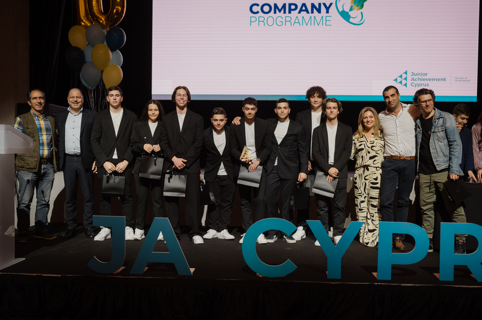 Υλοποίηση προγραμμάτων «Μαθητική Επιχείρηση» και «Η Κοινότητά μας»