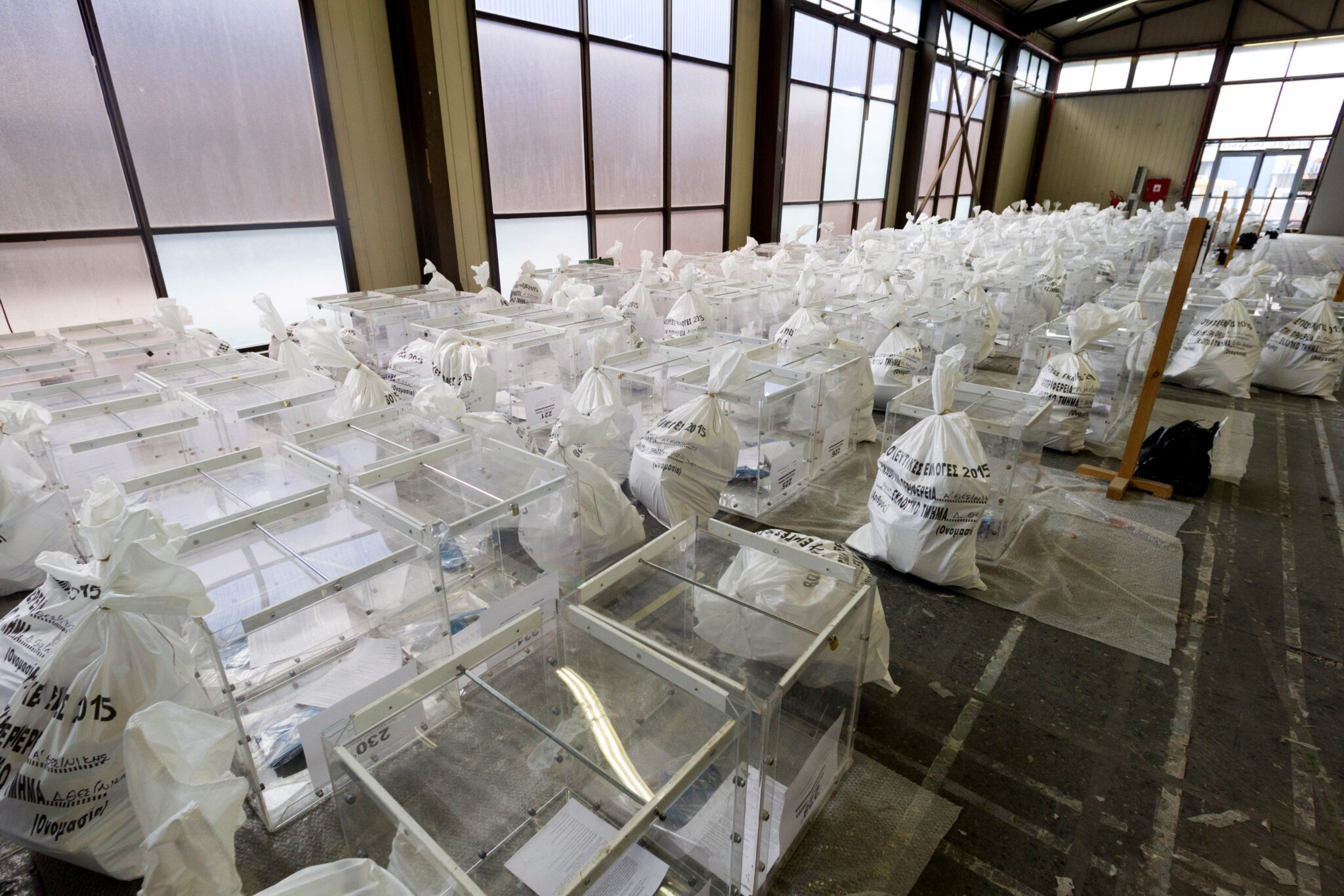 1.500 Έλληνες υπήκοοι που ζουν στην Κύπρο ψηφίζουν το Σάββατο σε πέντε κέντρα