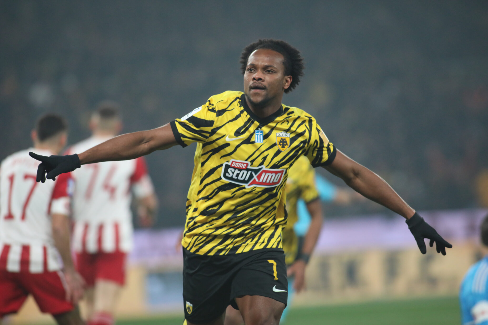 Θέλει πάνω από €20.000.000 για τον Λιβάι η ΑΕΚ