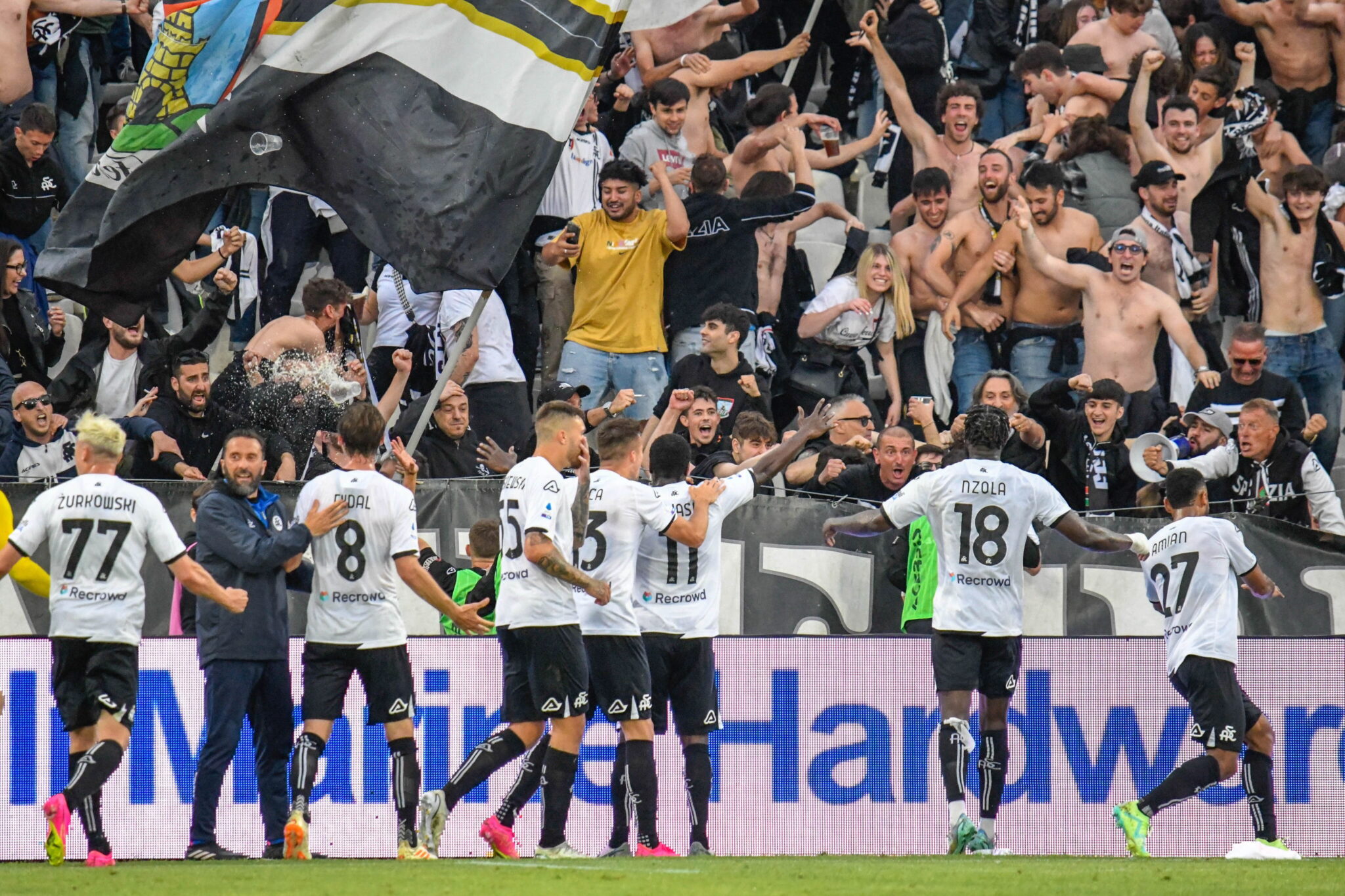 Κάζο για Μίλαν, πρώτη νίκη μετά από δύο μήνες για τη Σπέτσια