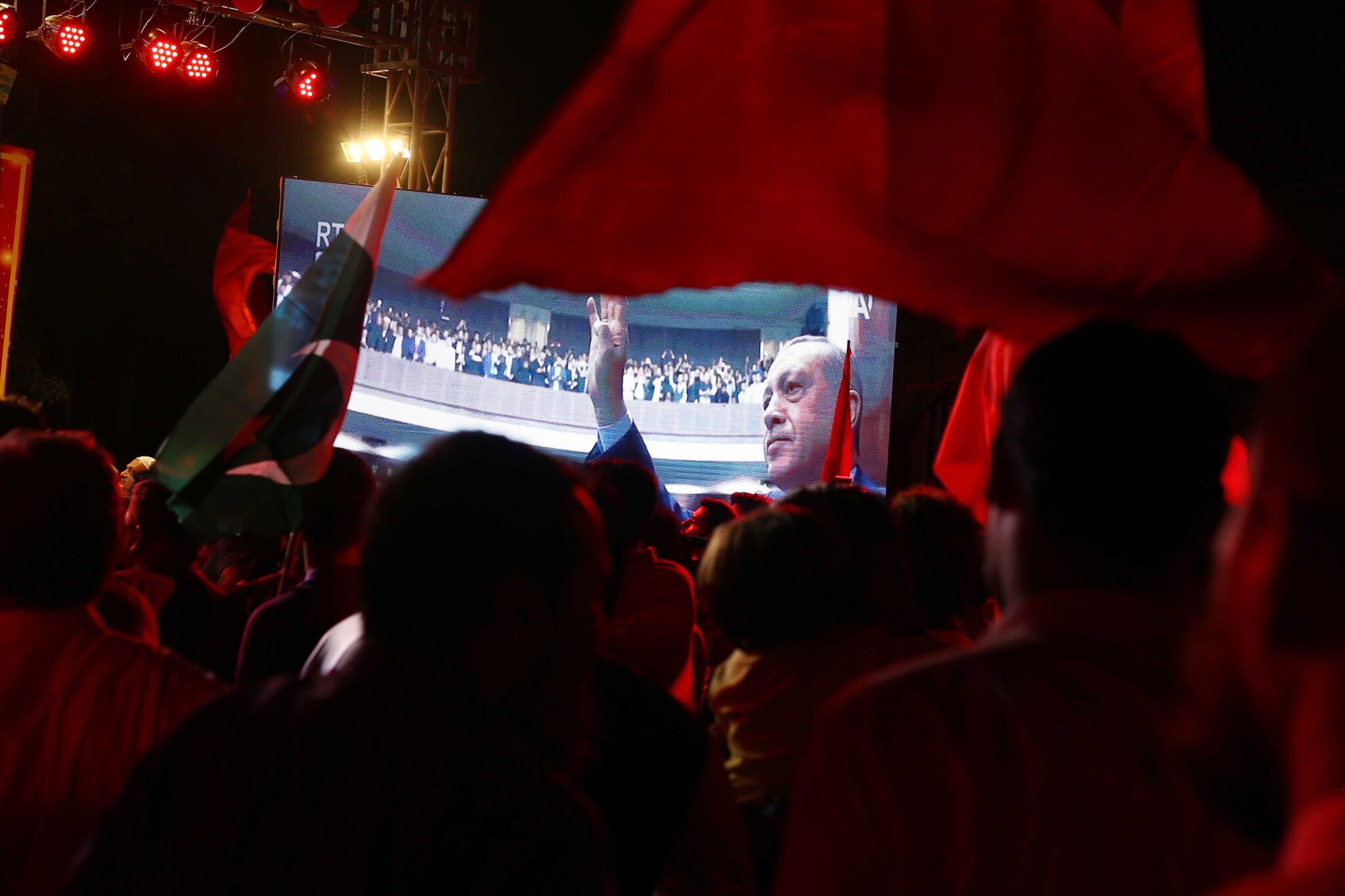 Οι τρεις φάκελοι στο γραφείο Ερντογάν και ο άγνωστος Χ της εξωτερικής πολιτικής