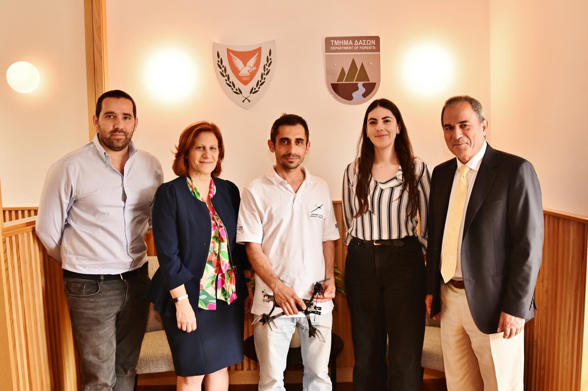 Hermes Airports: Δωρεά εκπαιδευτικού μη επανδρωμένου αεροσκάφους στο Τμήμα Δασών