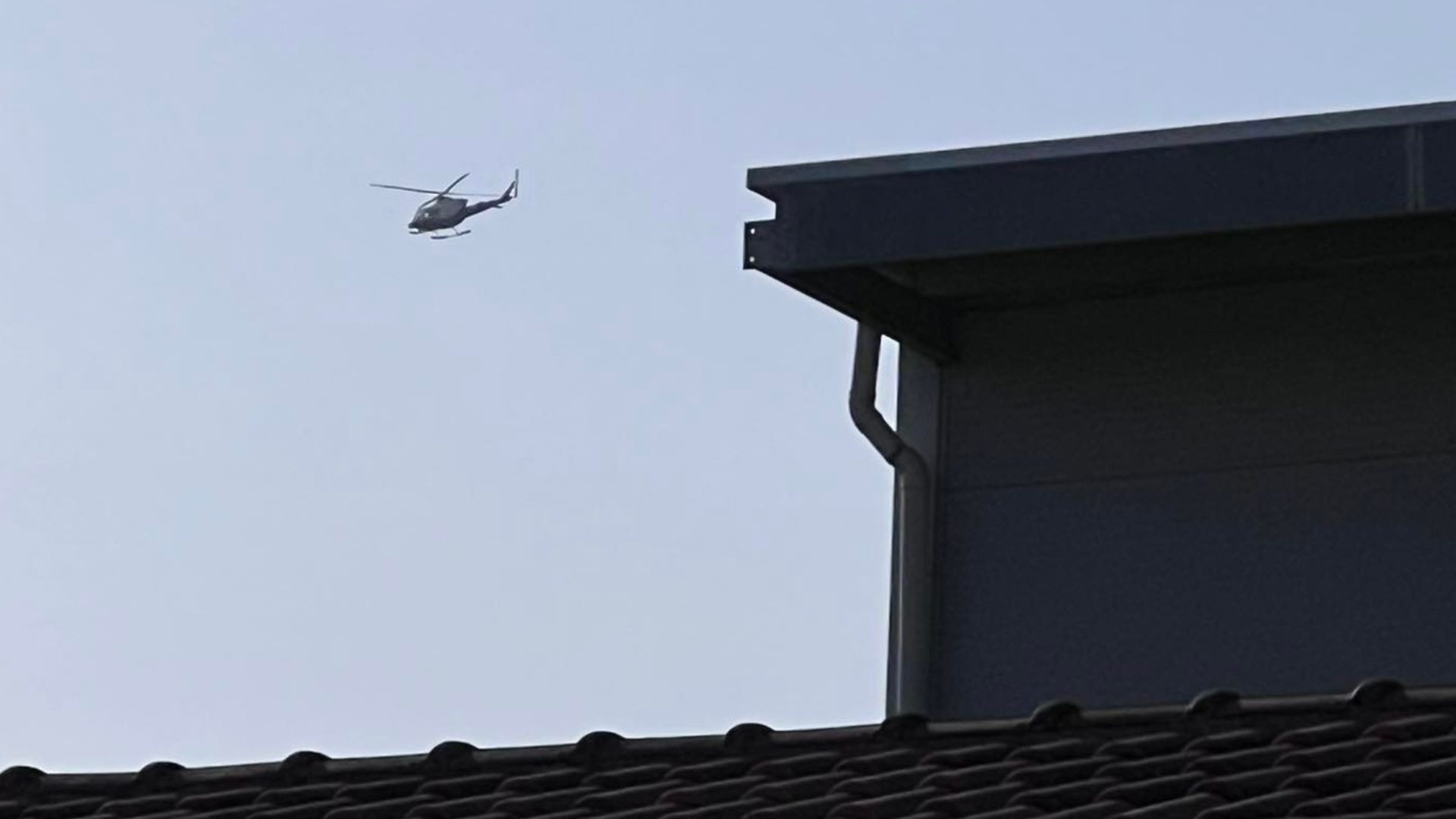 ΒΙΝΤΕΟ: Έριξαν φωτοβολίδα κατά ελικοπτέρου της Αστυνομίας, πάνω από το highway