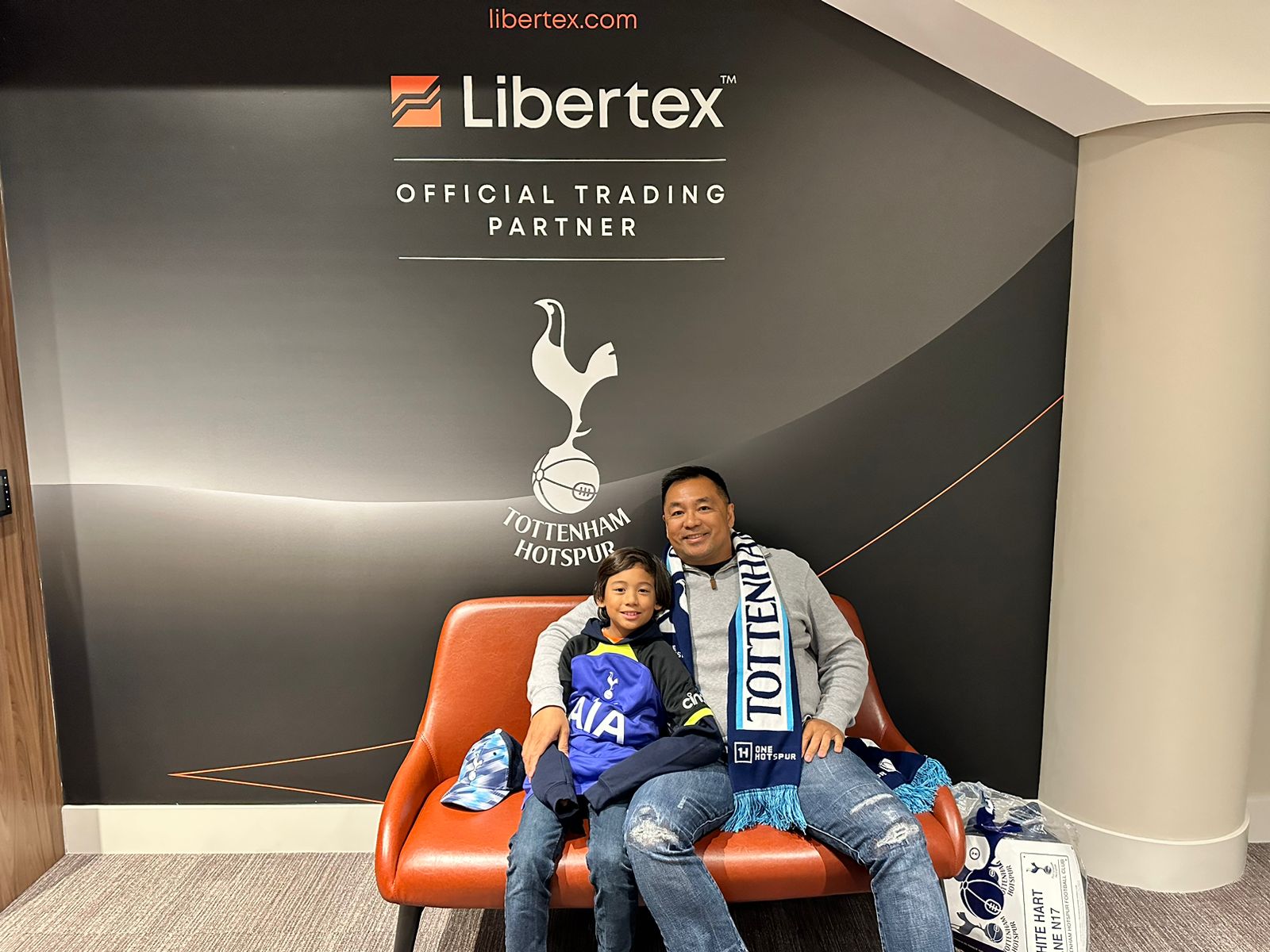 Στο ντέρμπι Tottenham Hotspur – Manchester Un. ο νικητής του Hope For Children