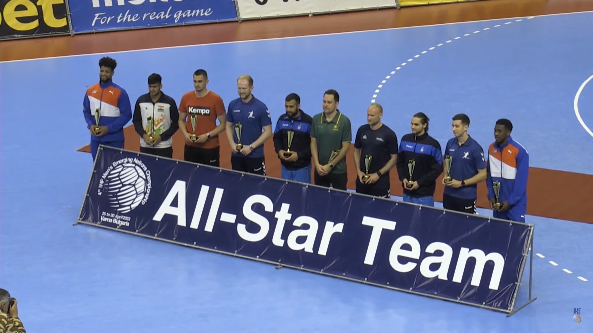 Πήρε το αργυρό η Εθνική Χάντμπολ και την πρόκριση στον β’ γύρο του ΕΗF Euro 2026