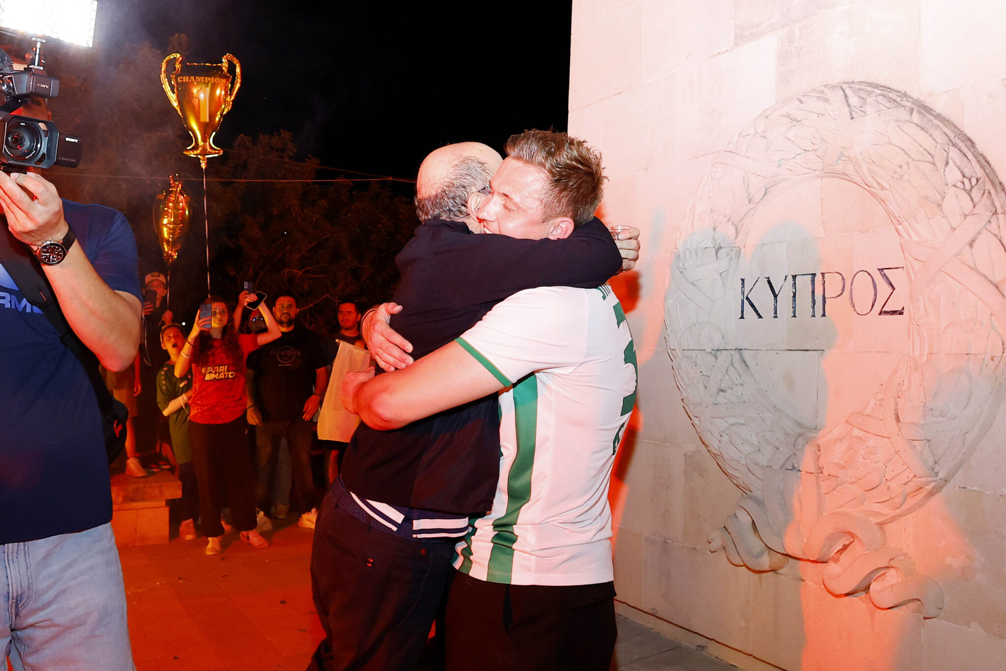 Οι πανηγυρικές δηλώσεις στον Άρη: «Γράψαμε ιστορία, θυμίσαμε τη Λέστερ» (ΒΙΝΤΕΟ)