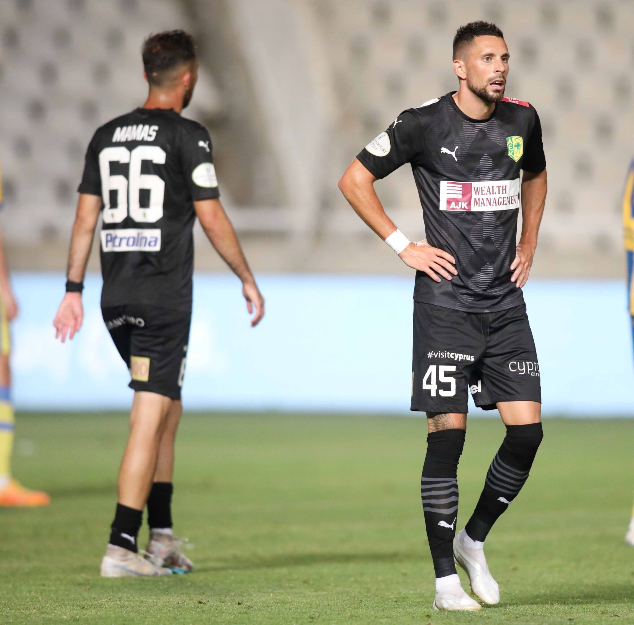 Η ΑΕΚ συνεχίζει να ορίζει την τύχη της