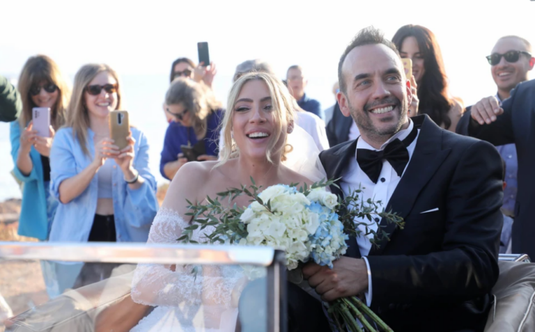 Παντρεύτηκε ο Μουζουράκης: Δείτε φωτογραφίες από τον γάμο του