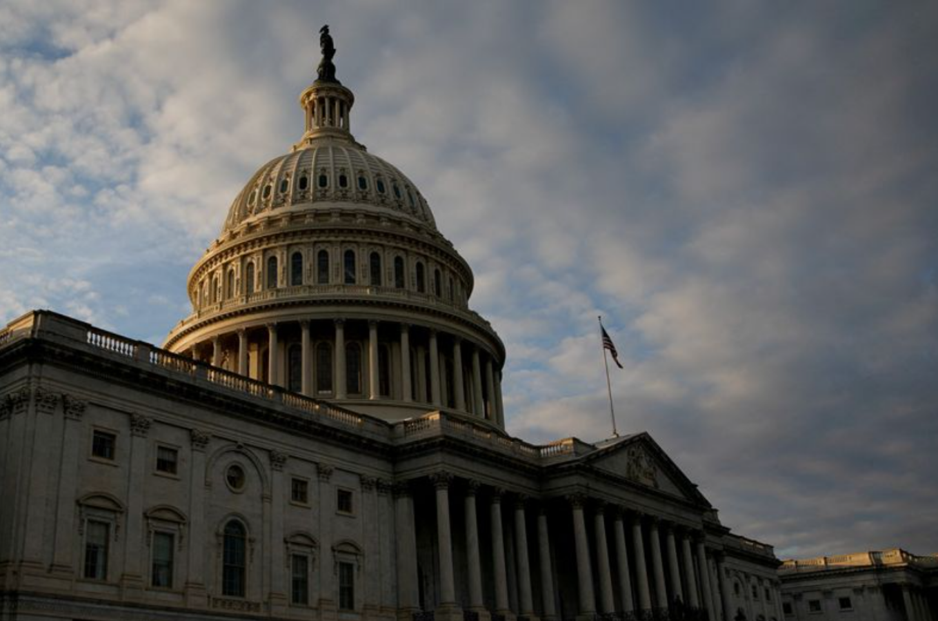 ΗΠΑ: Πολιτικό "πόκερ" για αποφυγή χρεοκοπίας, αγοράζουν χρόνο για δημόσιο χρέος