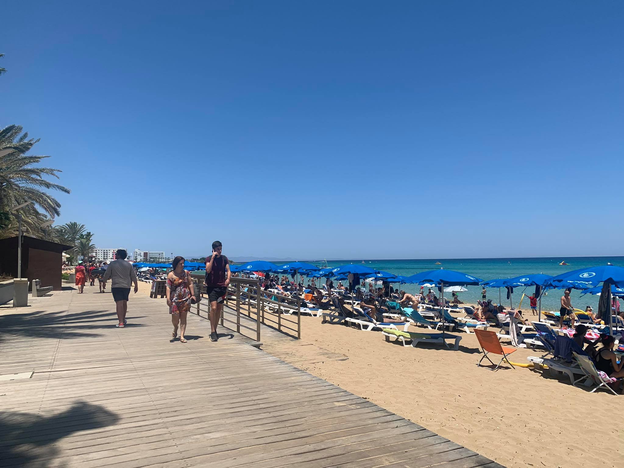 Ο καιρός του τριημέρου: Βροχές στα ορεινά, καλοκαίρι στις παραλίες