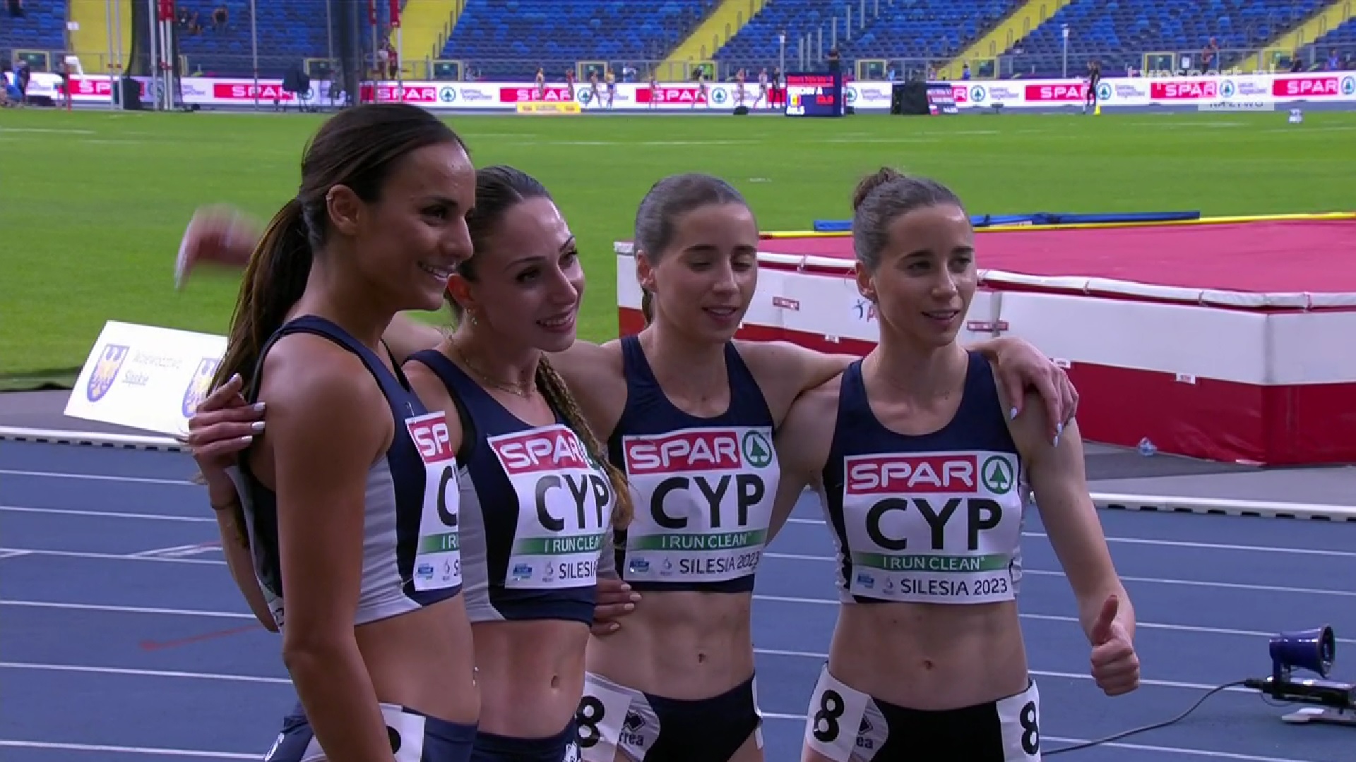 Φανταστικά κορίτσια και 4ες στην σκυταλοδρομία 4×100μ.