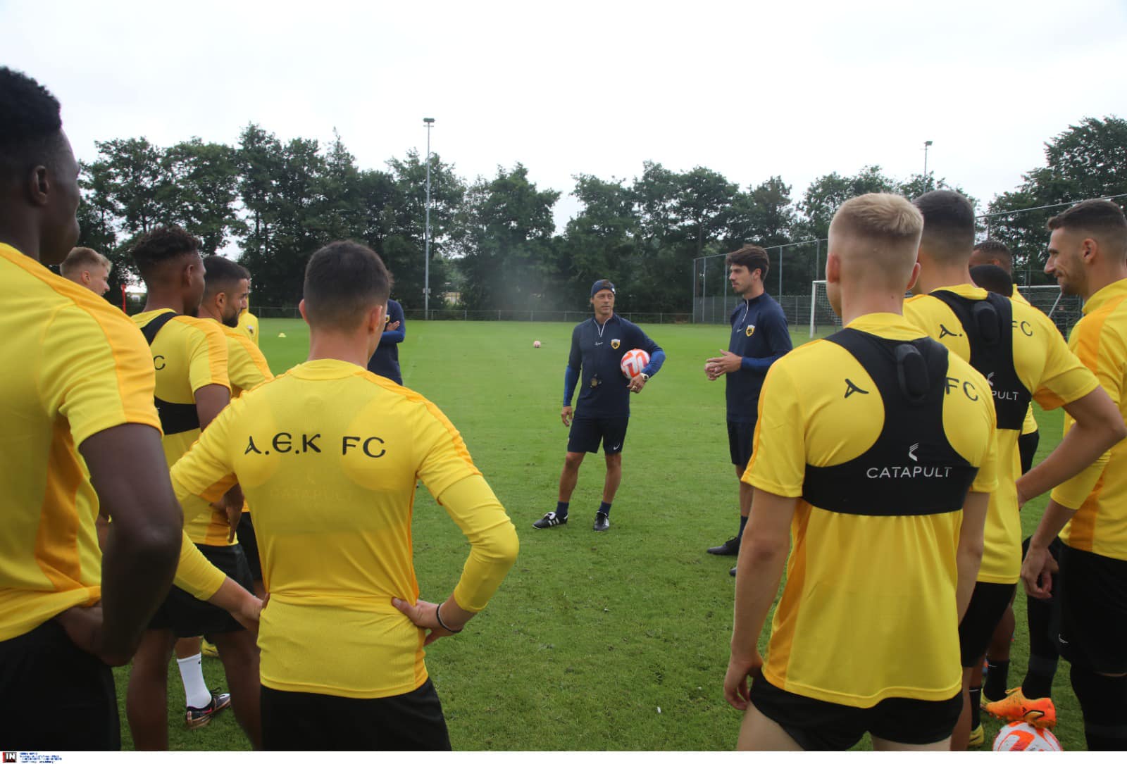 Τρεις… off στην ΑΕΚ