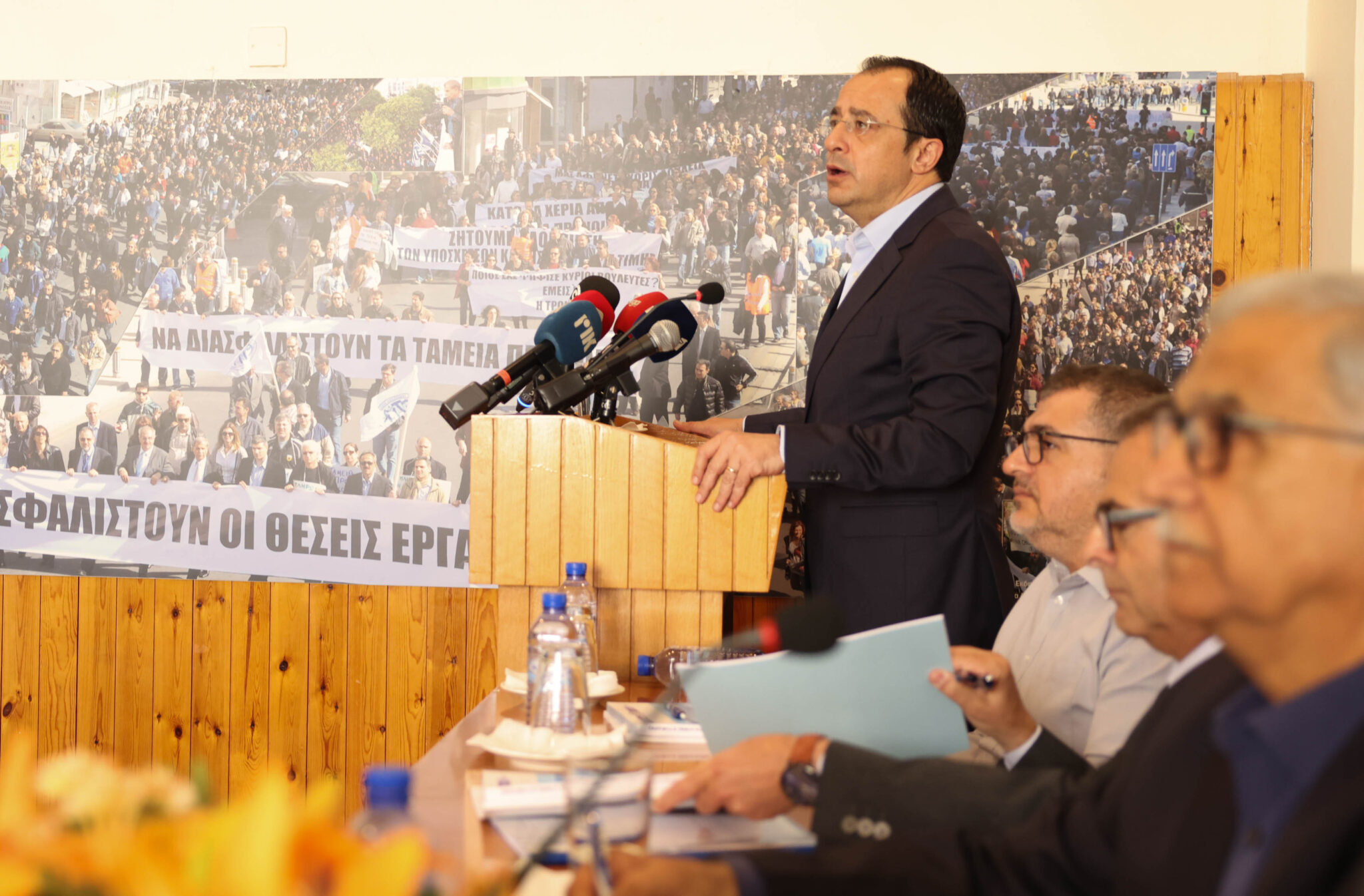 «Δώστε ιδιαίτερη προσοχή στους ευάλωτους πολίτες», είπε ο ΠτΔ στις τράπεζες