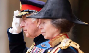 Trooping The Colour: Η μεγαλειώδης παρέλαση για τα επίσημα γενέθλια του Καρόλου