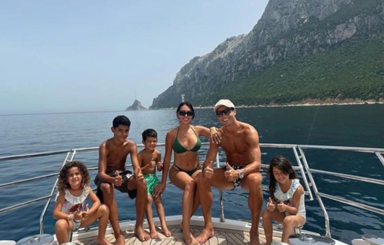 Οικογενειακές διακοπές για τον Κριστιάνο Ρονάλντο με το πολυτελές του σκάφος
