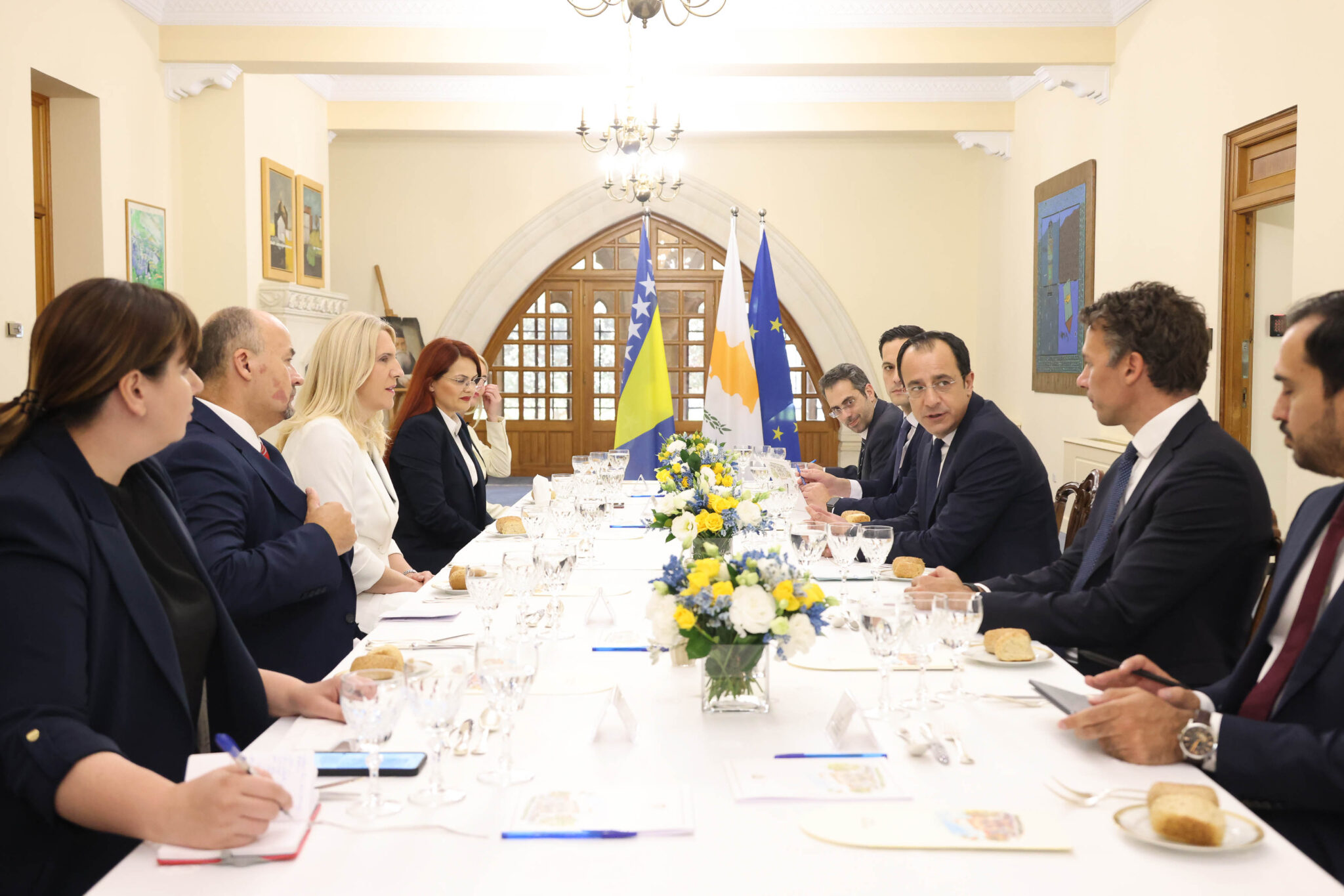 Διμερείς σχέσεις και Κυπριακό συζήτησε ο ΠτΔ με την προεδρεύουσα της Βοσνίας