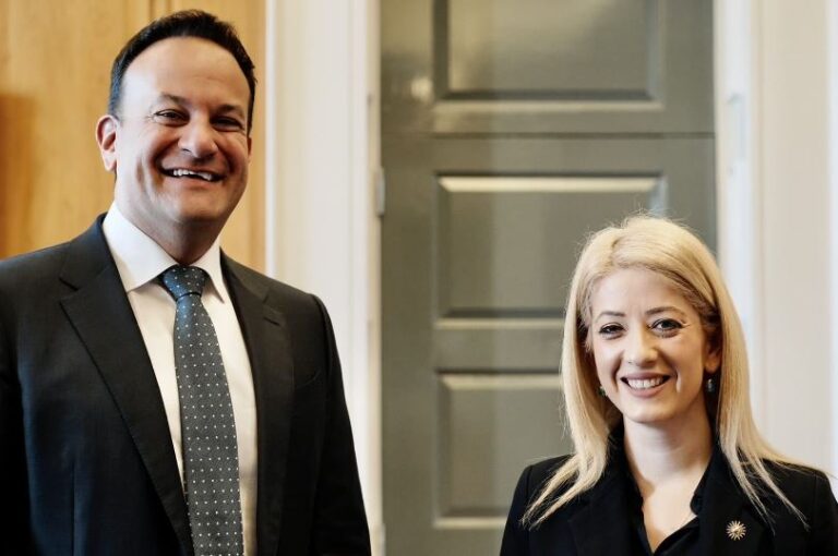 Είδε τον Πρωθυπουργό της Ιρλανδίας κι ολοκλήρωσε τις επαφές της η Αννίτα