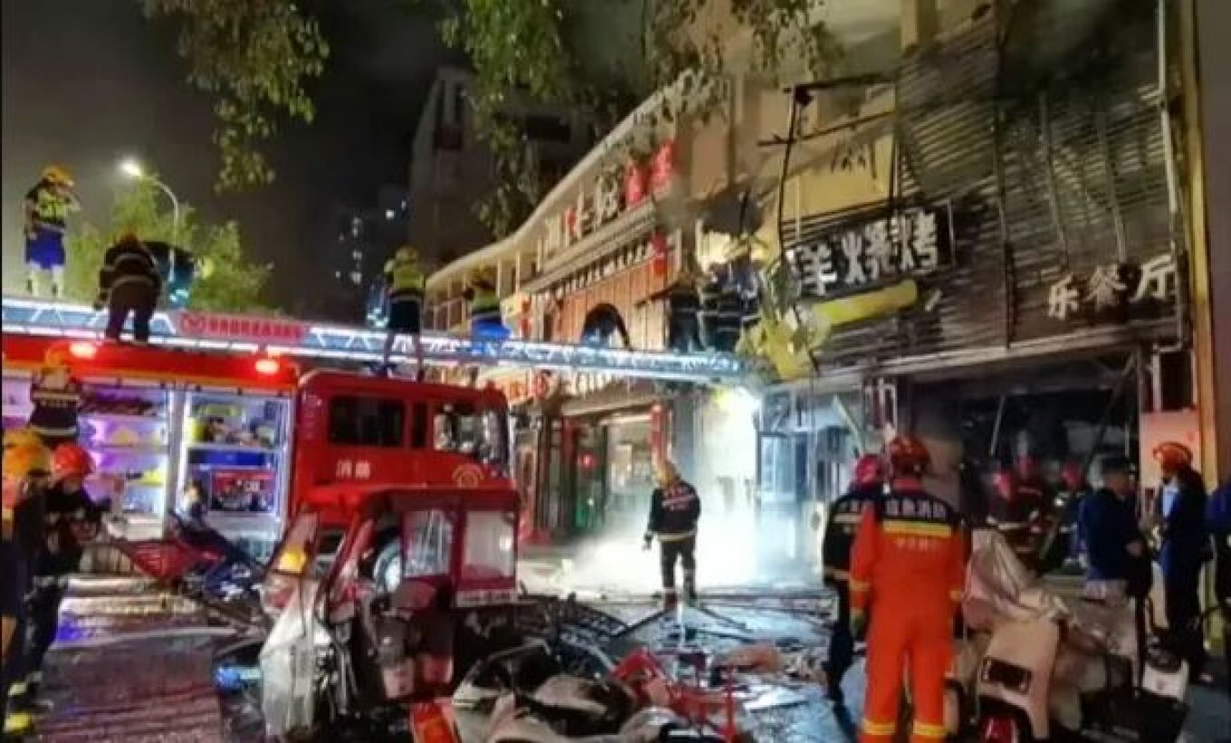 Κίνα: Τέσσερις συλλήψεις μετά την πολύνεκρη έκρηξη σε εστιατόριο