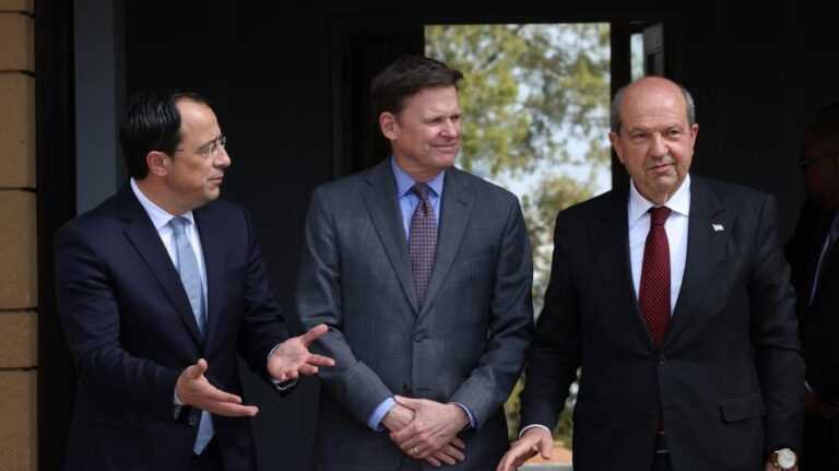 Έκκληση Αρνί στους δύο ηγέτες να επισκεφτούν το Ανθρωπολογικό Εργαστήρι της ΔΕΑ