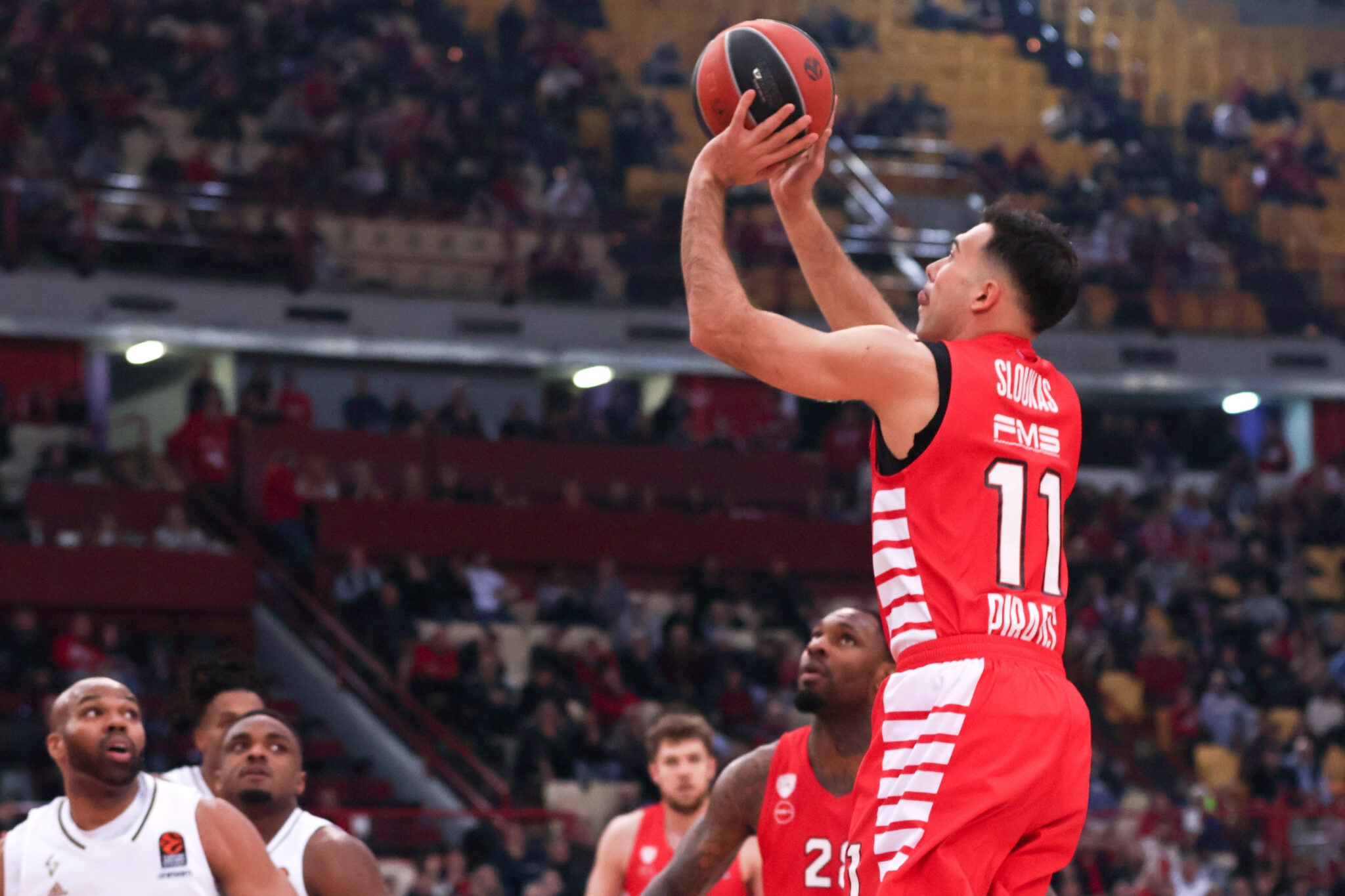 Τελευταία στιγμή θα κριθεί του Σλούκα στον Ολυμπιακό