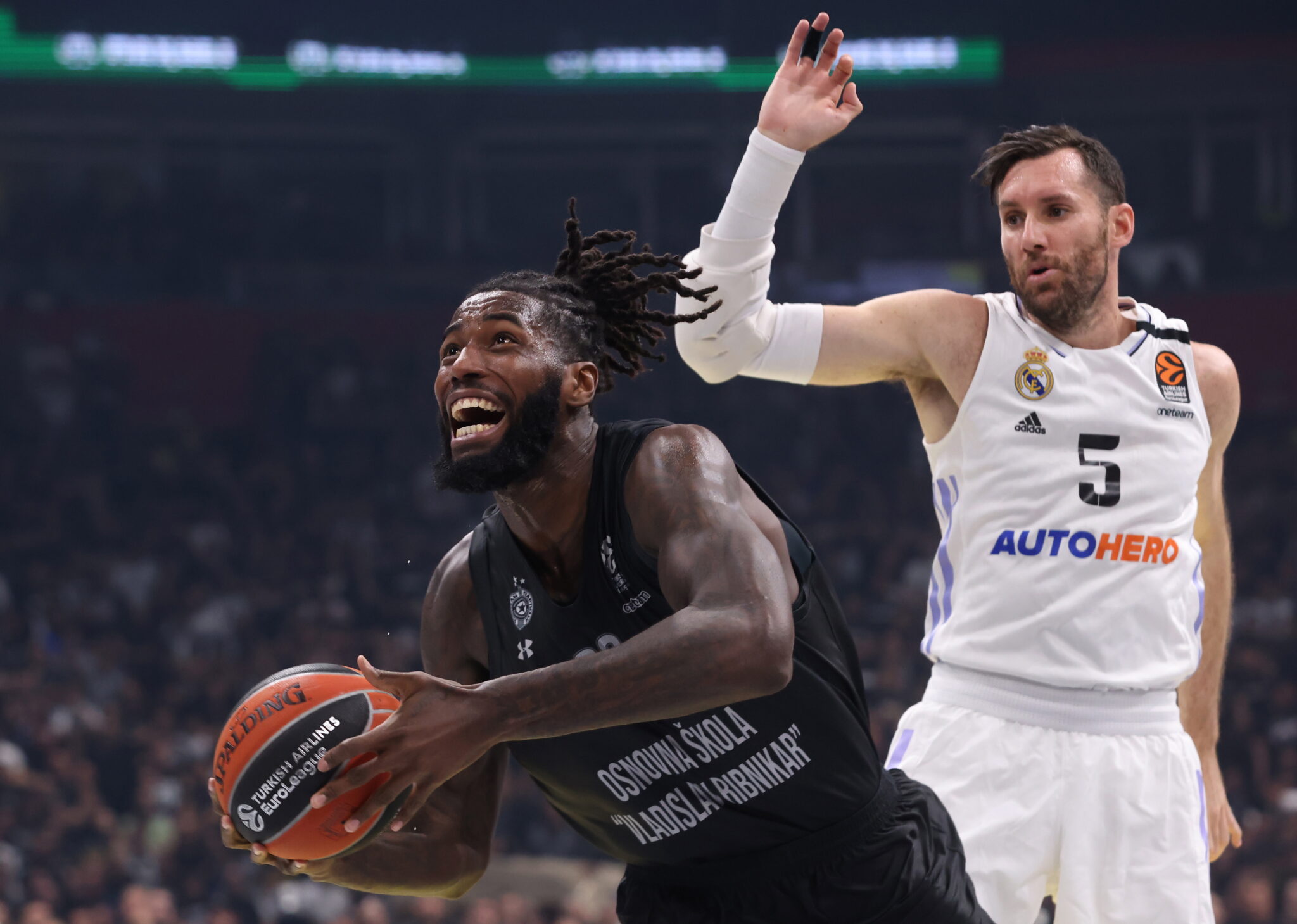 «Ο Παναθηναϊκός δίνει συμβόλαιο τριών εκατομμυρίων στον Λεσόρ»