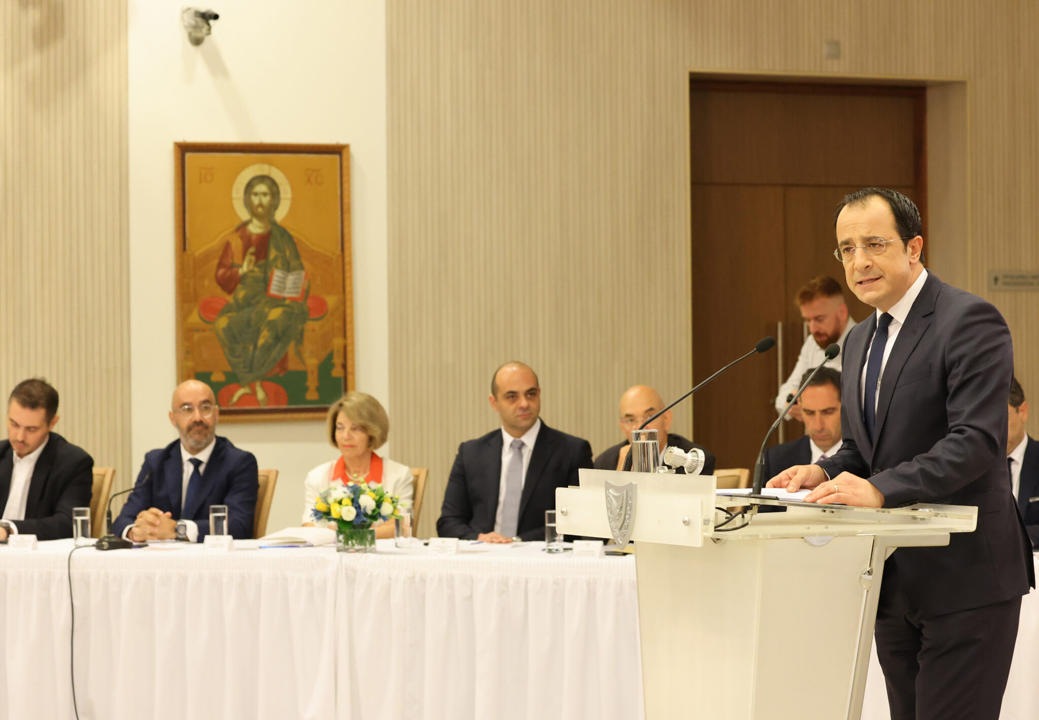 Το ενδεχόμενο ανασχηματισμού, η κριτική για κυρώσεις και τα ορόσημα για Κυπριακό