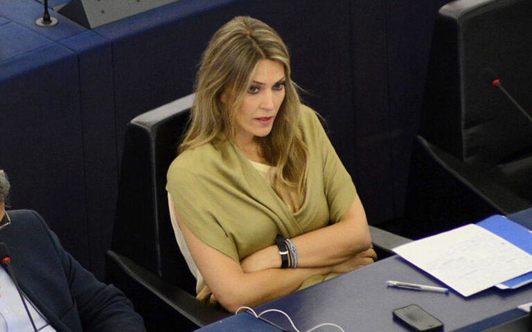 Καϊλή: Αν είχα αναφερθεί σε σημαντικά ονόματα θα είχα επιστρέψει στην κόρη μου