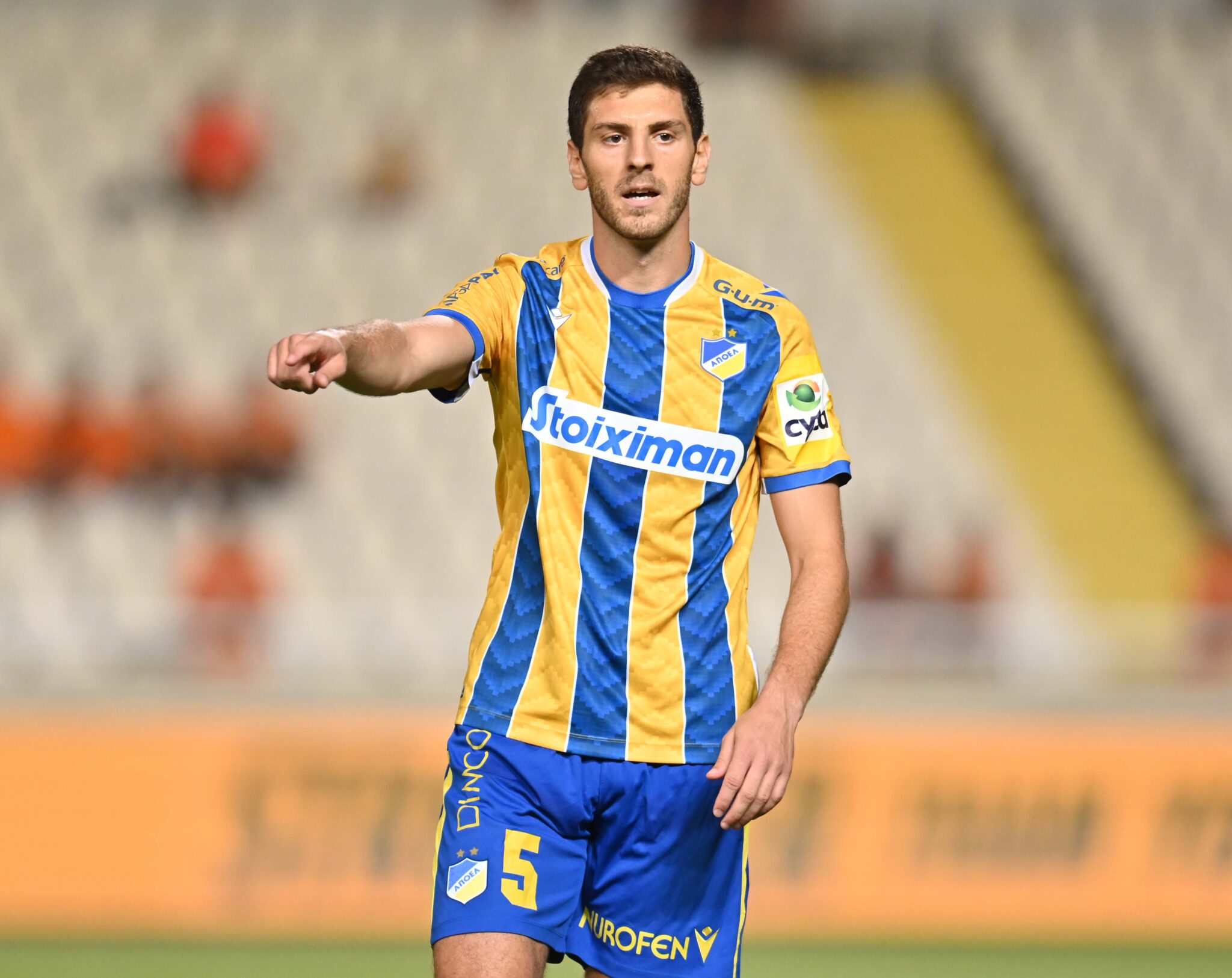 «Έδεσε» Ντβάλι μέχρι το 2025 ο ΑΠΟΕΛ