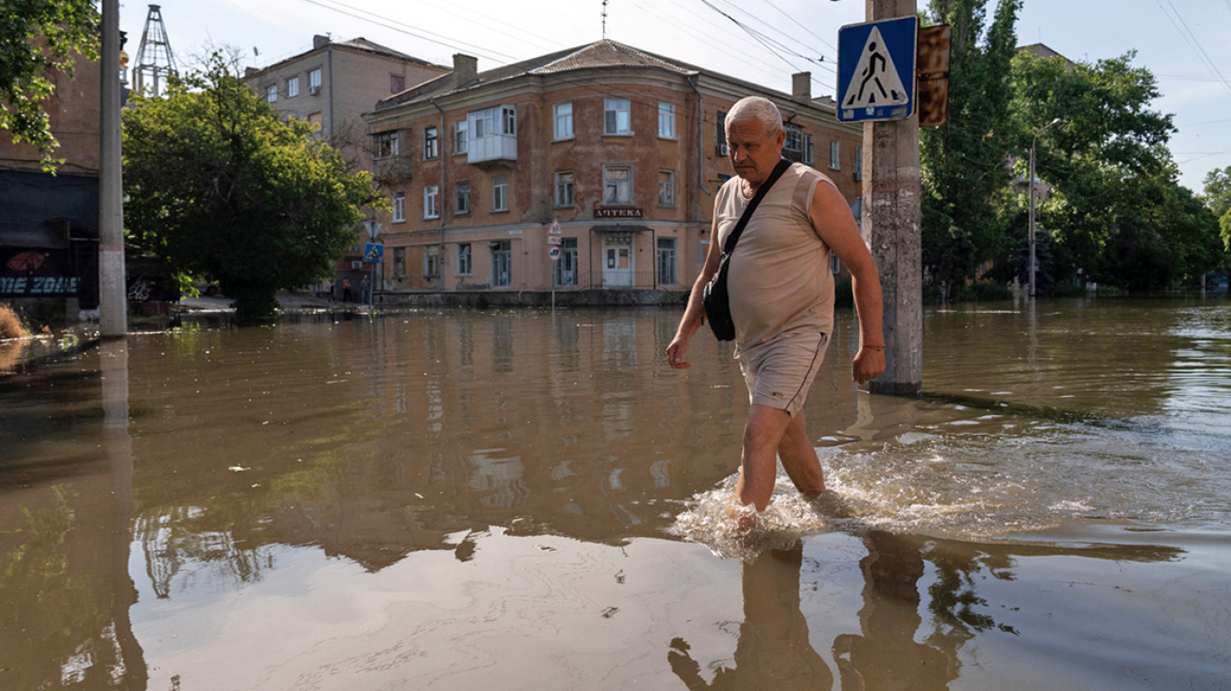 Η Χερσώνα κάτω από το νερό μετά την έκρηξη στο φράγμα Κάχοβκα