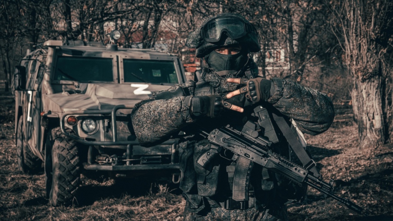 Η Ρωσία ανακοίνωσε ότι σκότωσε 300 Ουκρανούς και κατέστρεψε άρματα μάχης