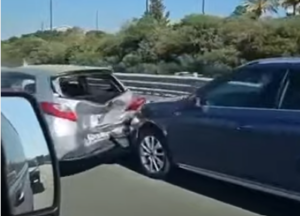 Καραμπόλα με το καλημέρα στον δρόμο Αγ. Τύχωνα-Λεμεσού (ΒΙΝΤΕΟ)