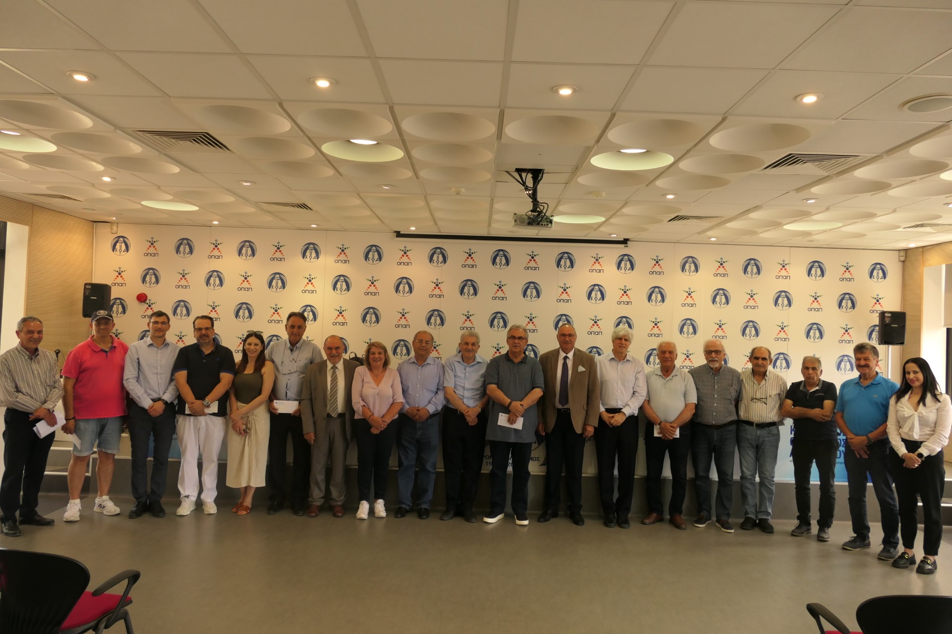 Συμπληρωματική χορηγία από τον ΚΟΑ  στα μη ποδοσφαιρικά προσφυγικά σωματεία