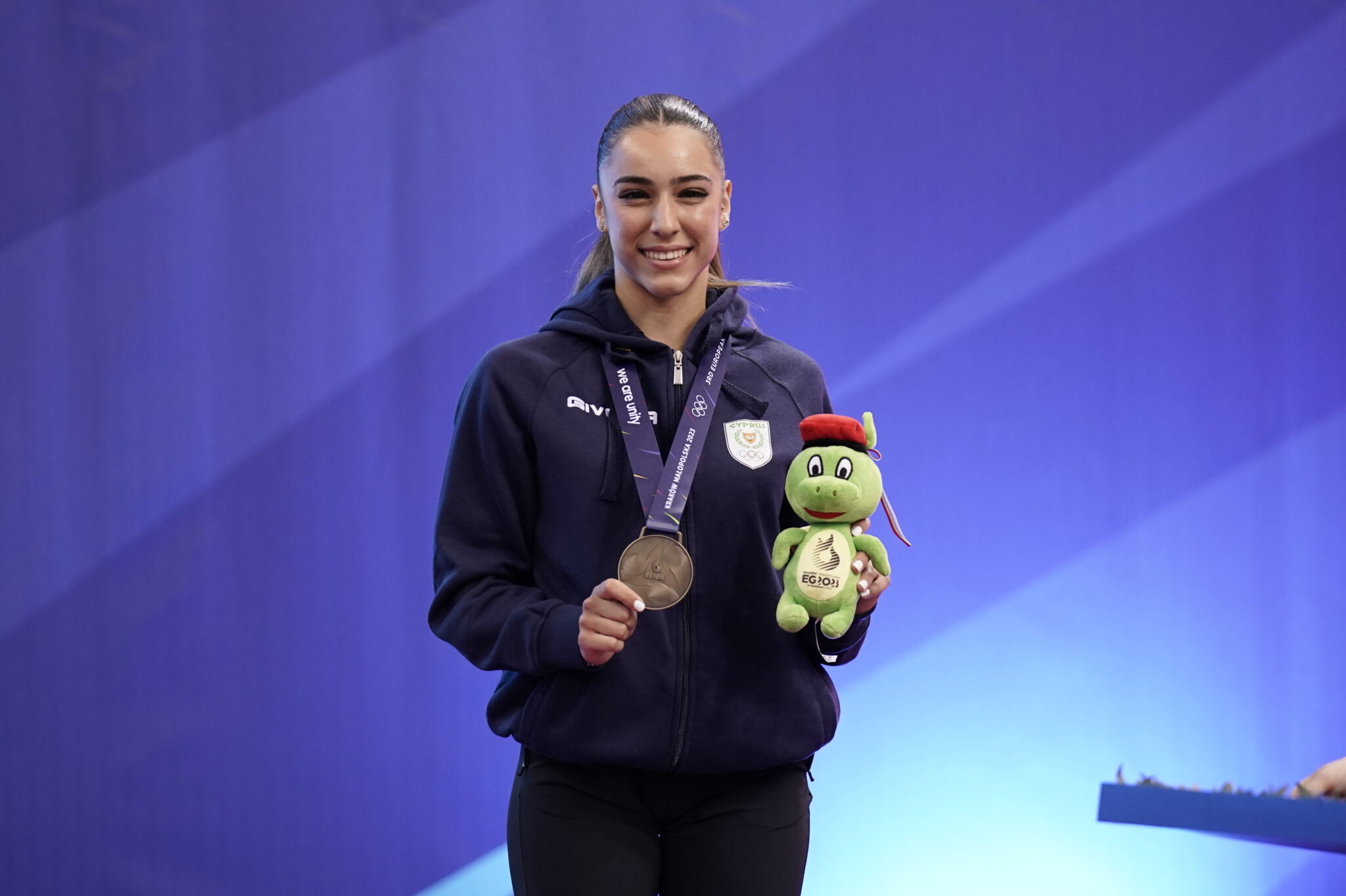 CBS Κολλέγιο Επιχειρηματικών Σπουδών Kύπρου: Στηρίζει την Καρατέκα Ειρήνη Κοντού